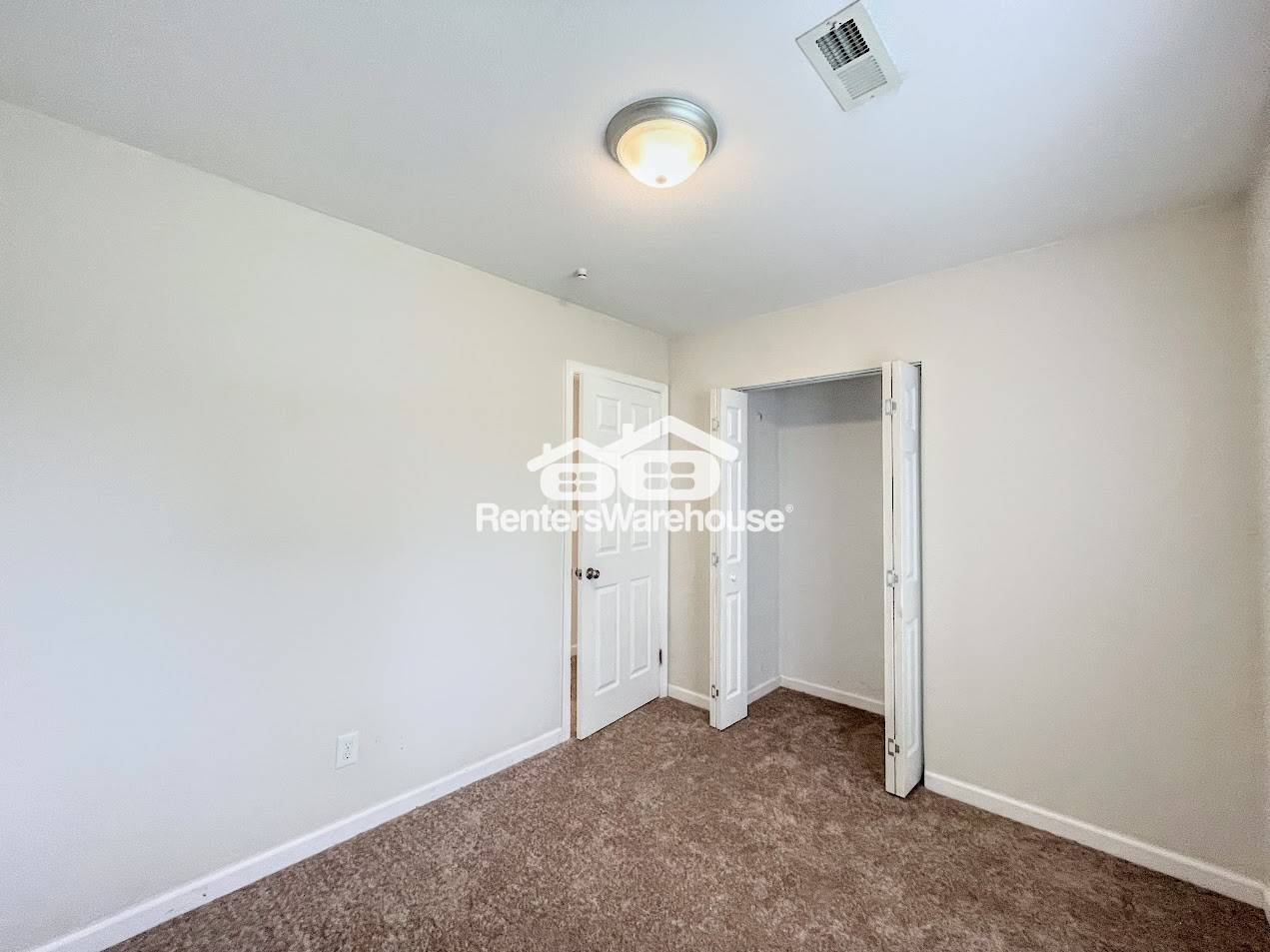 Building Photo - 1506 Wilcox Ave