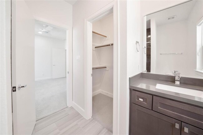 Building Photo - 341 Eado Park Cir