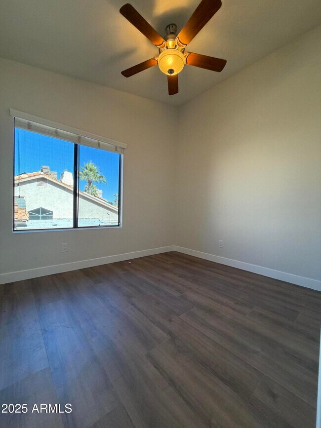 Building Photo - 4434 E Annette Dr