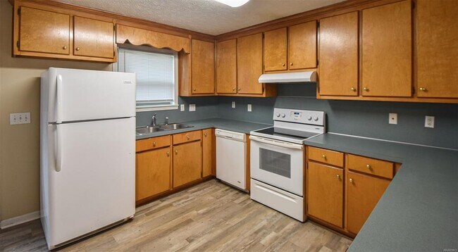 Building Photo - 3840 Browns Rd