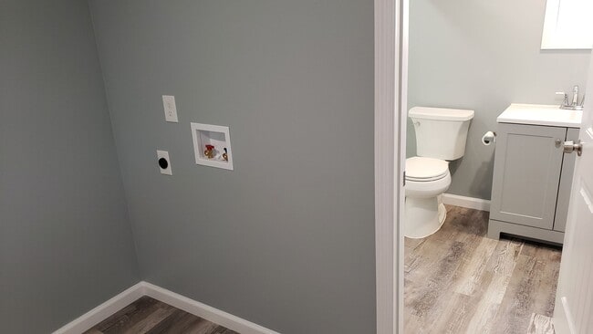 Building Photo - 2br 1ba Mobile Home