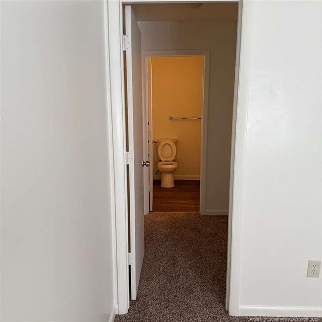 Building Photo - 1128 Southwood Dr
