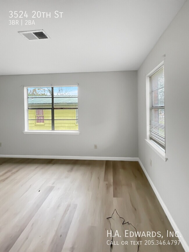 Building Photo - 3524 20th St