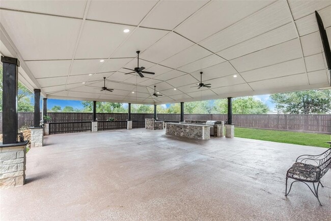 Building Photo - 30062 N Fulshear Dr