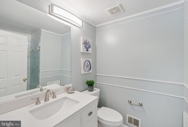 Building Photo - 13812 Tabiona Dr