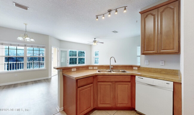 Building Photo - 7214 Deerfoot Cir