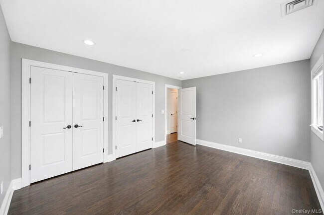 Building Photo - 18 Catherwood Crescent