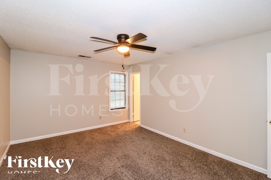 Building Photo - 6990 Scepter Cove