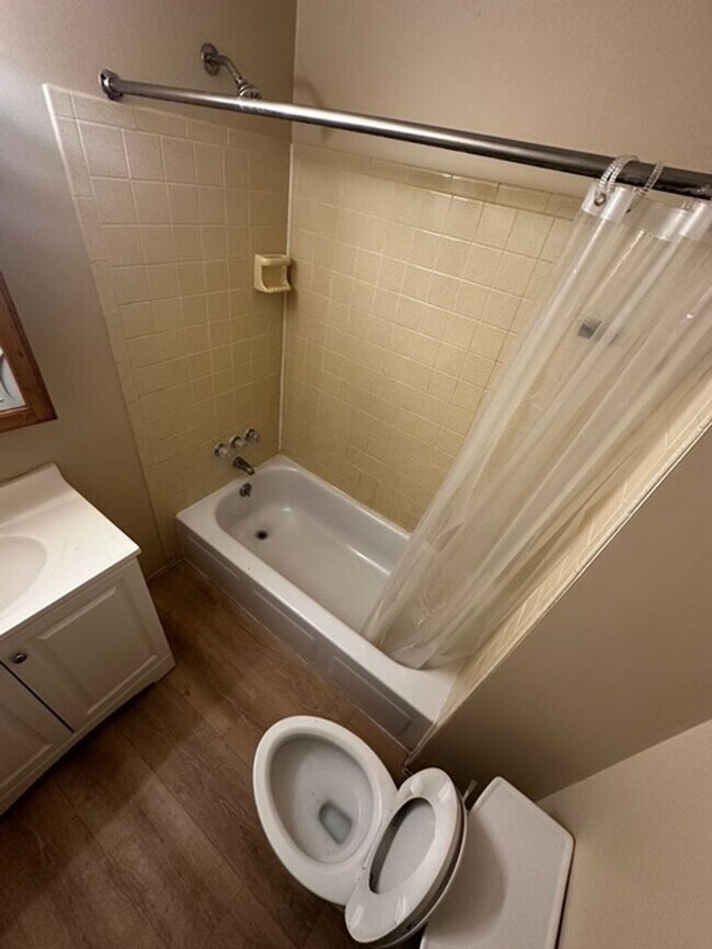 Building Photo - 1694 St Paul St