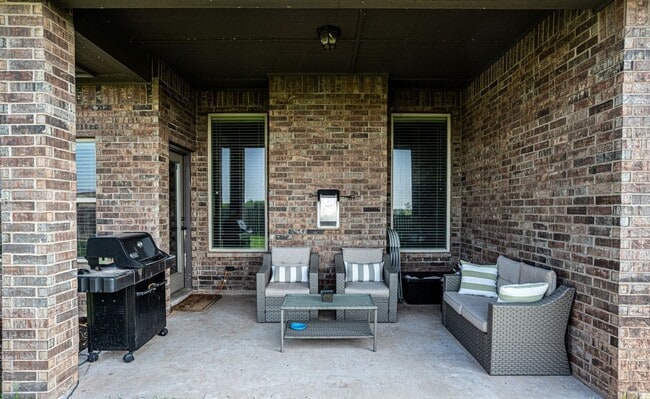 Building Photo - Beautiful Eastlake Home, easy access to Ft...