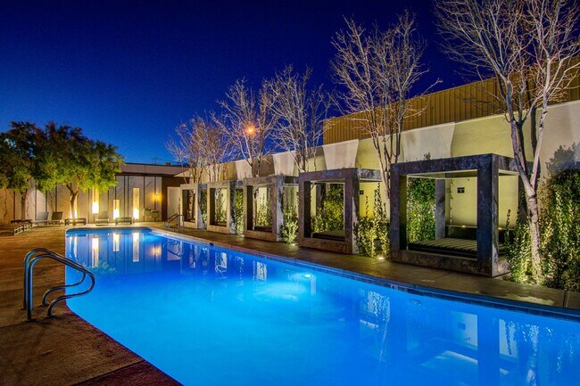 Building Photo - The Martin 1607-City/Strip Views from this...