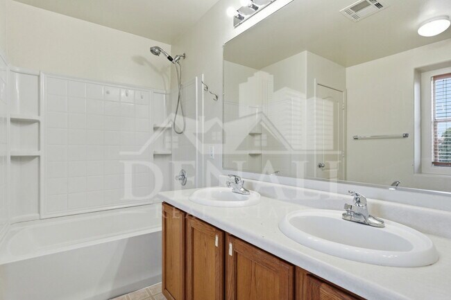 Building Photo - 4923 N 108th Dr