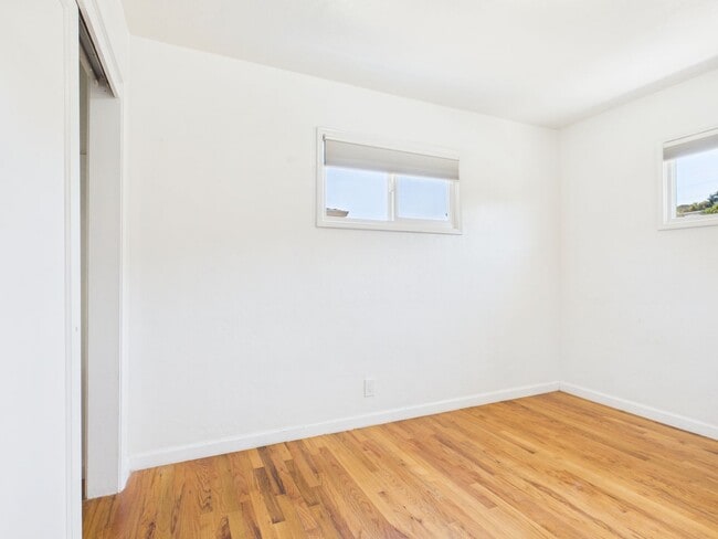 Building Photo - Del Rey Oaks Charmer for Rent