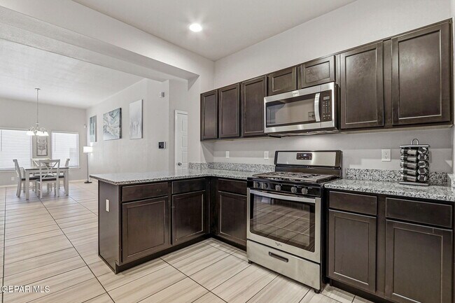 Building Photo - 12580 Arrow Weed Dr