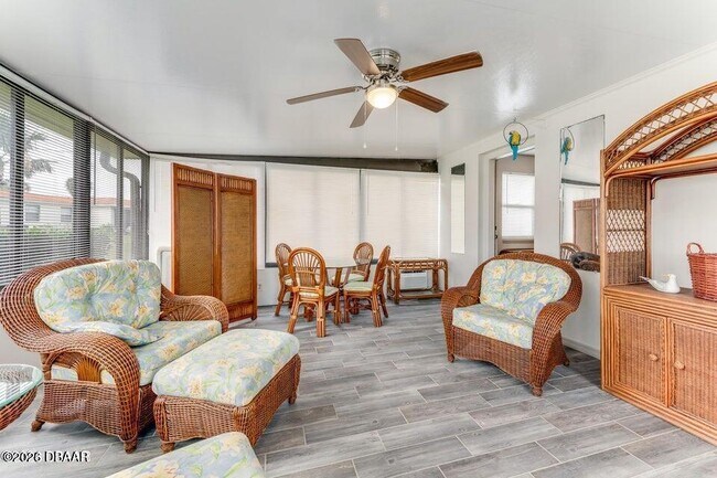 Building Photo - 205 Cardinal Dr