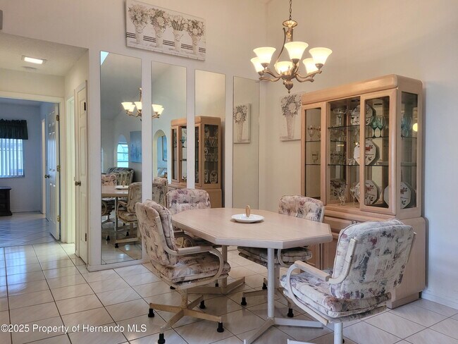 Building Photo - 7559 Heather Walk Dr