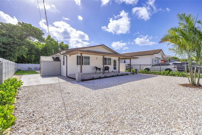 Building Photo - 3520 SW 88th Pl