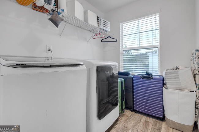 Building Photo - 909 Ambient Way