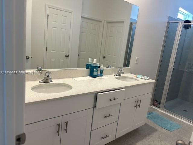 Building Photo - 271 Bottle Brush Dr