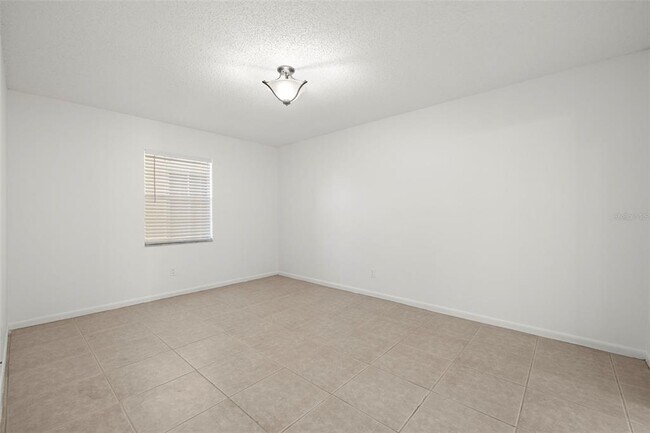 Building Photo - 8699 Bardmoor Blvd