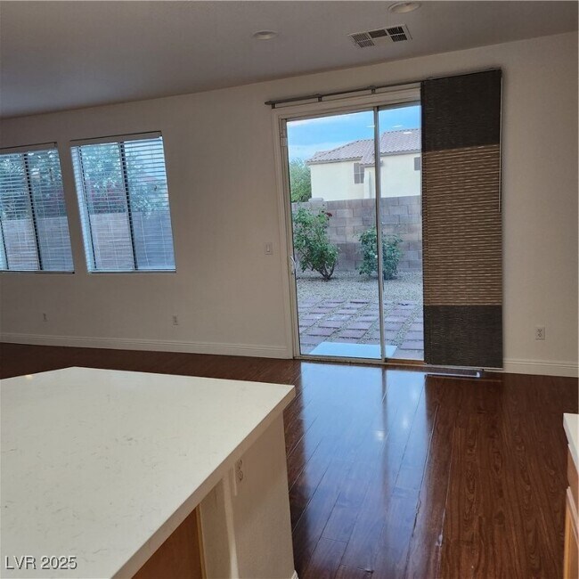 Building Photo - 10680 Congaree St