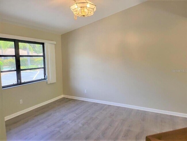 Building Photo - 1711 Settlers Dr