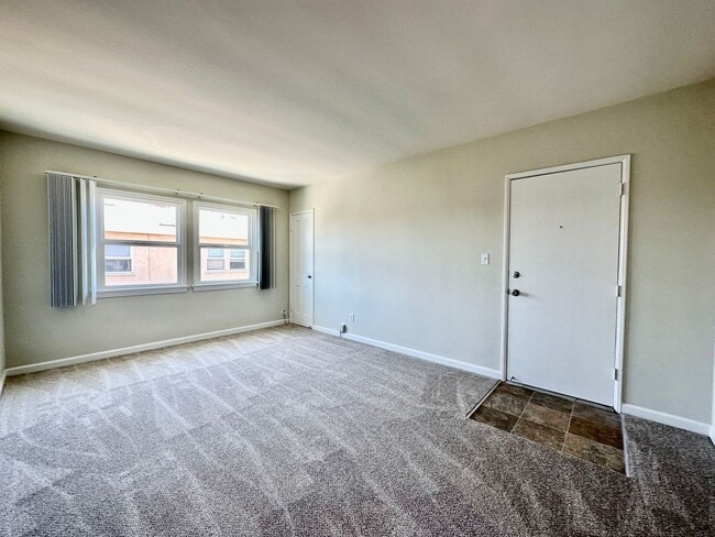 Building Photo - North Park - One Bedroom Apartment with 2-Car Garage.