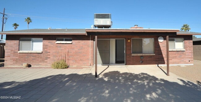 Building Photo - 3777 W Horizon Hills Dr