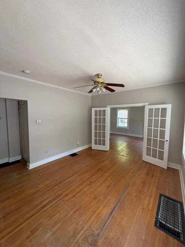 Building Photo - 2030 Emoriland Blvd