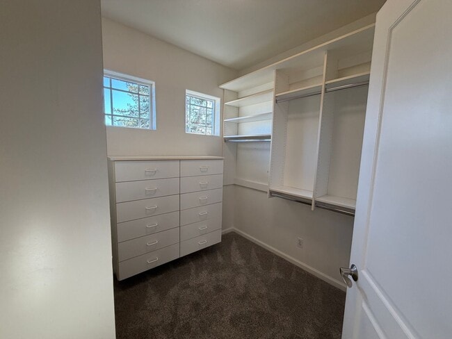 Building Photo - 1199 Manzanita Ln