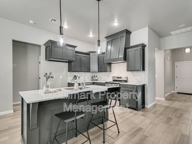 Building Photo - 1007 Magnolia Dr