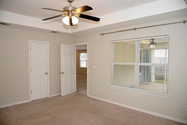 Building Photo - 114 Quince Ave