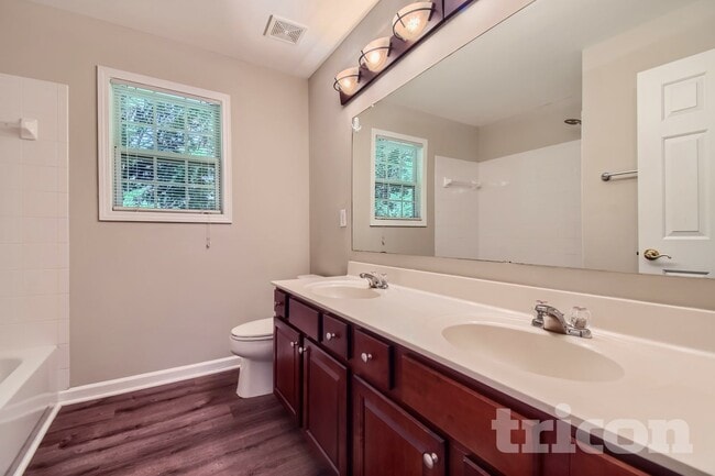 Building Photo - 1524 Montauk Point