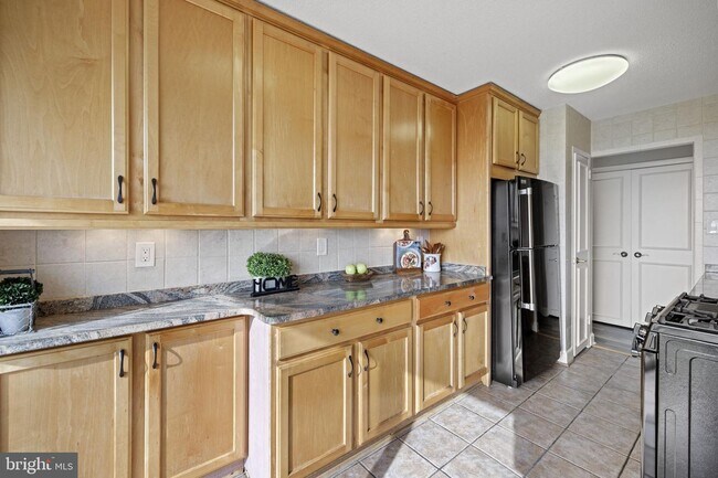 Building Photo - 501 Slaters Ln
