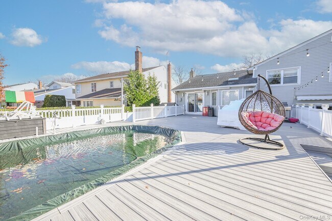 Building Photo - 972 South End