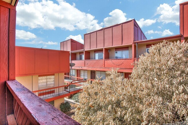 Building Photo - 3243 Nacogdoches Rd