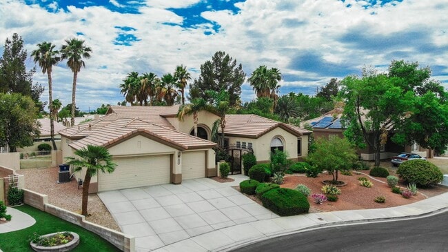 Building Photo - GORGEOUS MOVE IN READY SINGLE-STORY 4-BEDROOM HOME!