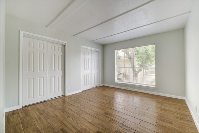 Building Photo - 6200 W Tidwell Rd