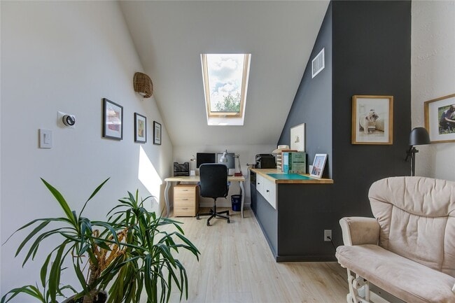 Building Photo - 5222 Summer Snow Dr