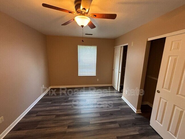 Building Photo - 954 Hathaway Dr