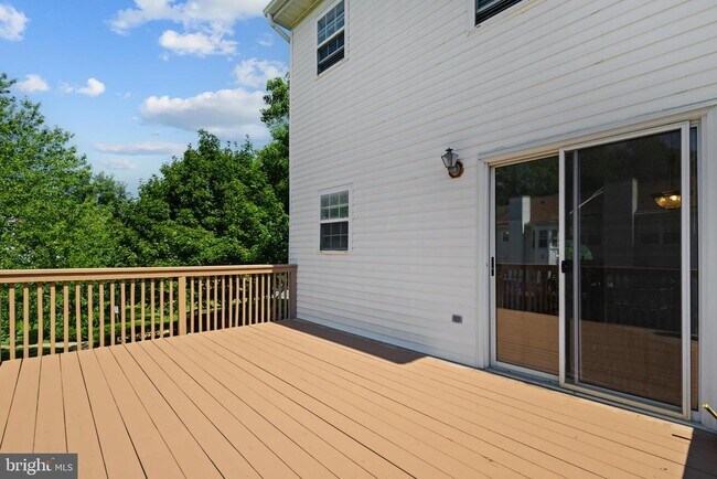 Building Photo - 18506 Carriage Walk Cir