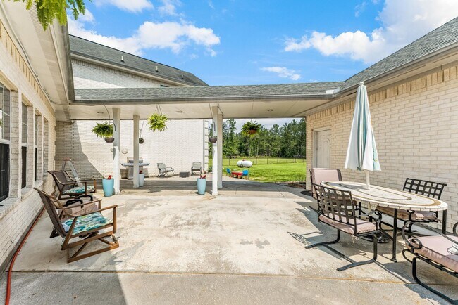 Building Photo - 19509 Desna Dr