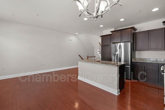 Building Photo - 415 N Upton Ct