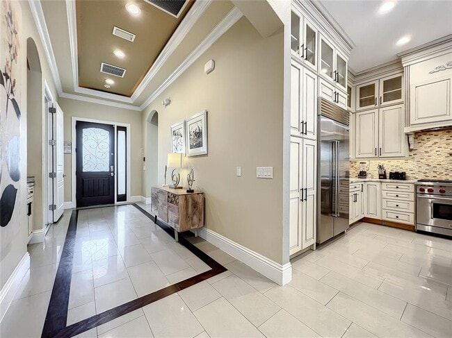 Building Photo - 760 Golden Bear Dr