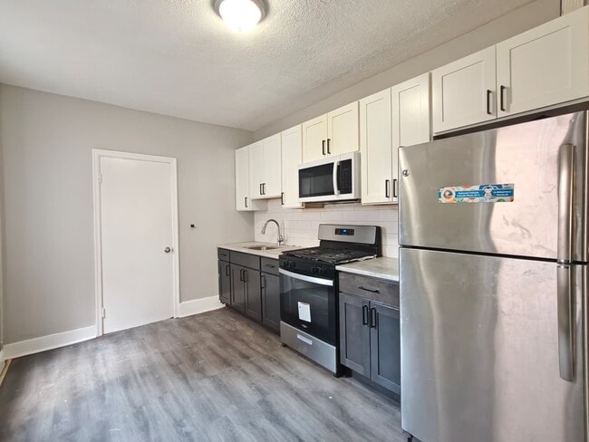 Building Photo - 9 Randall Ave