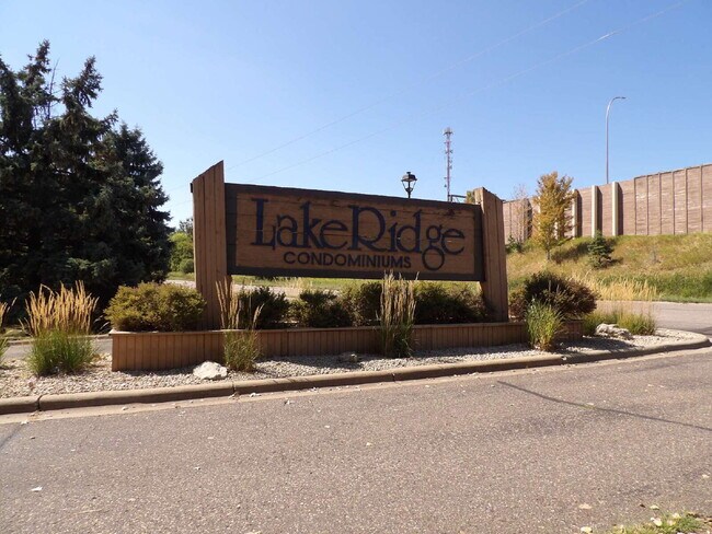 Building Photo - 2 Bed | 2 Bath Third Floor Condo