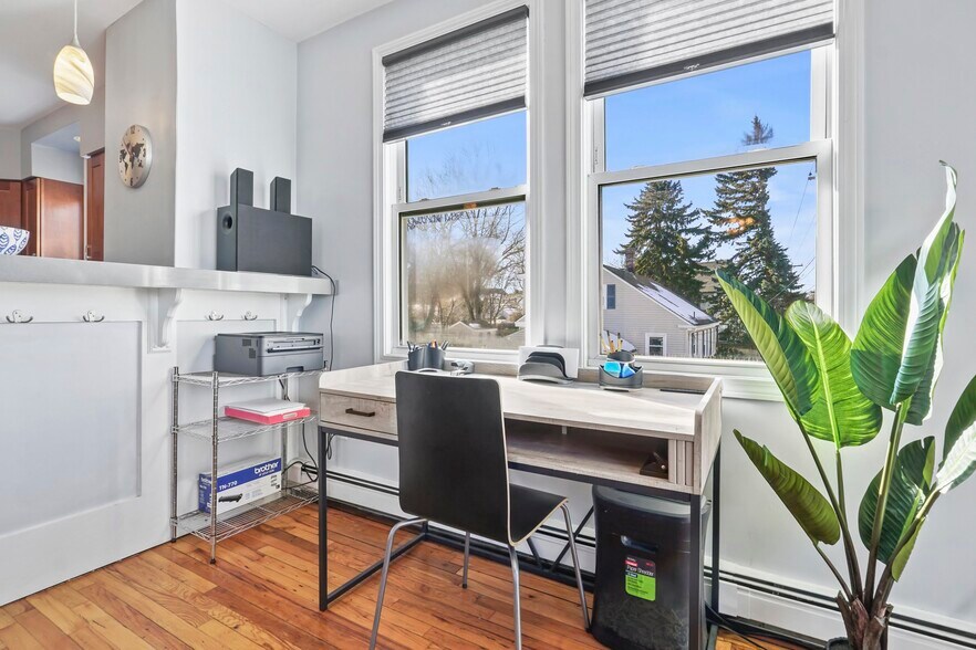 Building Photo - 372 Broadway