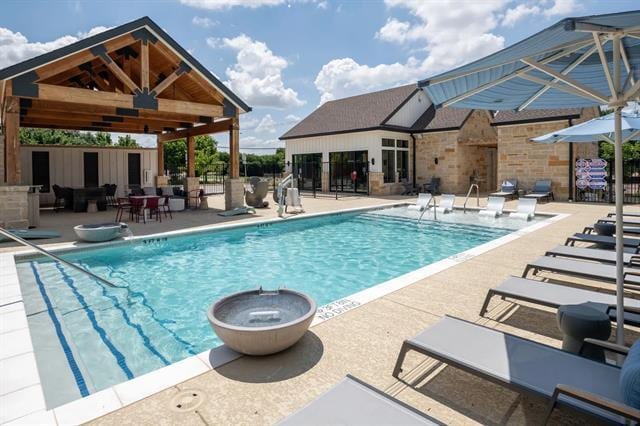 Building Photo - 825 W Mayfield Rd