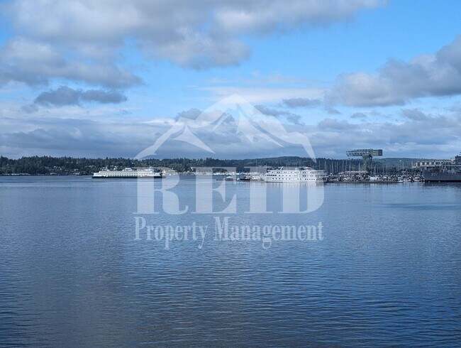 Building Photo - 307 Shore Dr