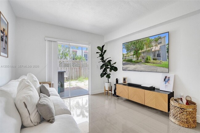 Building Photo - 4600 SW 67th Ave